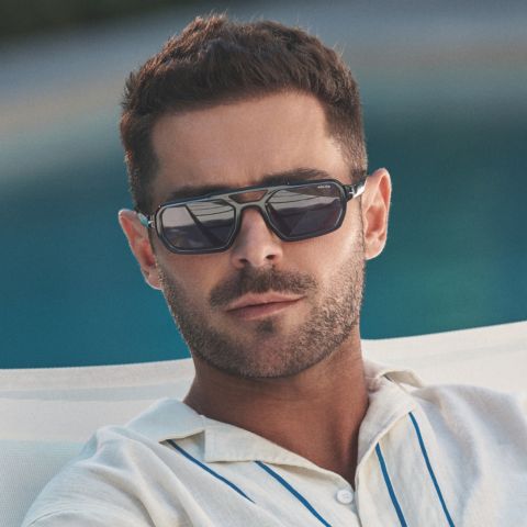 imagem de Zac Efron com &oacute;culos de sol