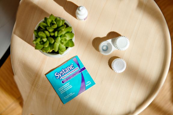 Lentes de contacto e toalhetes de limpeza para os olhos Systane